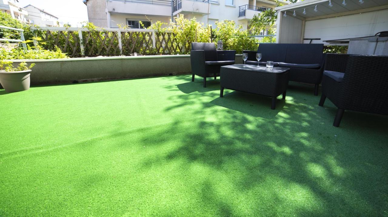 L'île d'Olive, appartement entier 2 à 4 personnes terrasse 25 m2 Besançon, proche CV, Micropolis et CHU Exterior foto